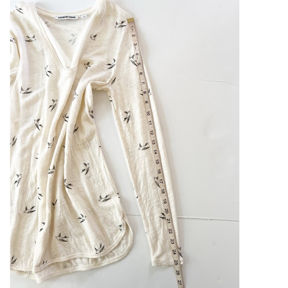 Country Road Top Tee Women’s Sz S White Black Bird Print Linen Blend Long Sleeve - Picture 7 of 10